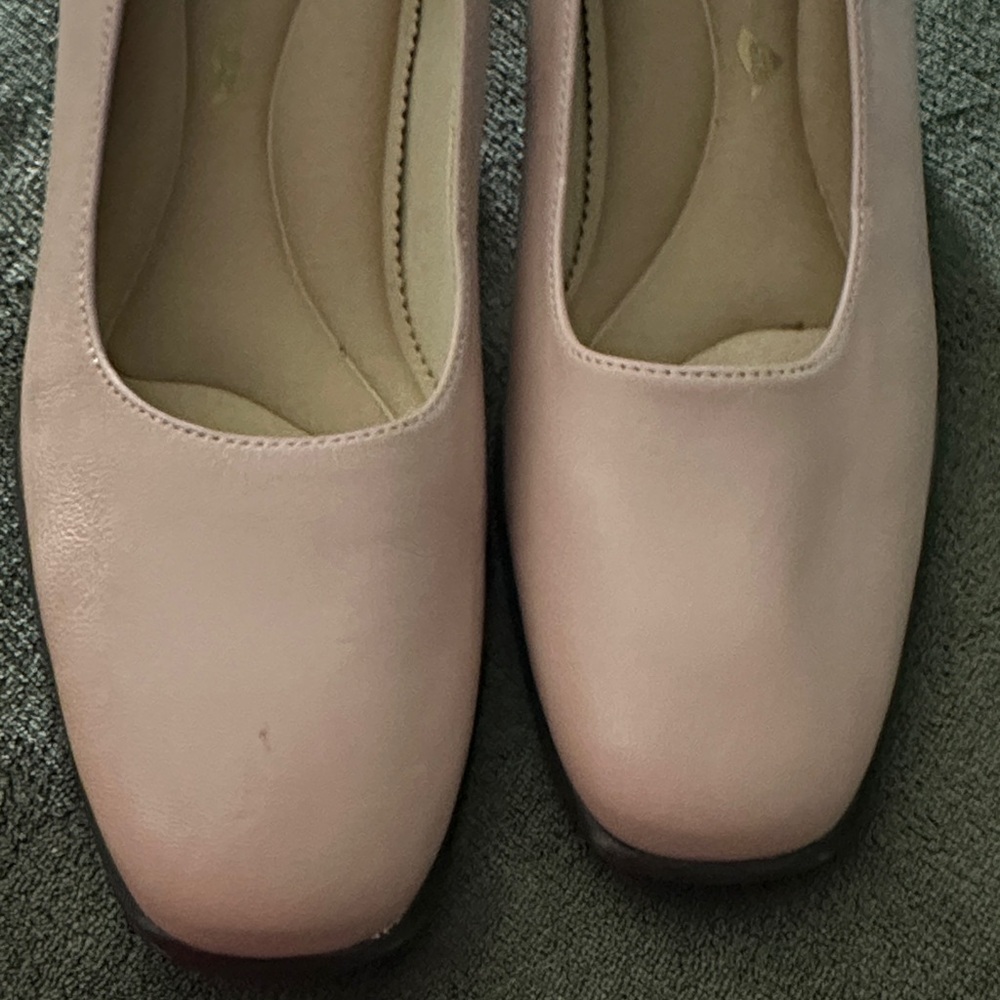 Elegant Pink Women's Shoes - Picture 7 of 9